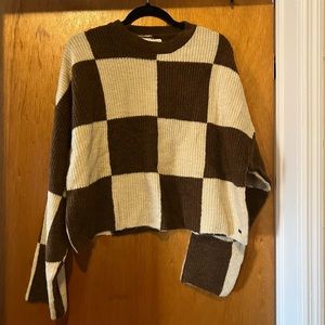 Checkered wide cropped sweater with wide sleeve